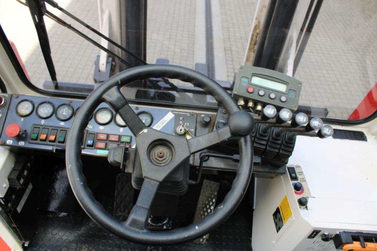 SveTruck 15120-35 - Empilhadeira a diesel: foto 4 SveTruck 15120-35 - Empilhadeira a diesel: foto 4