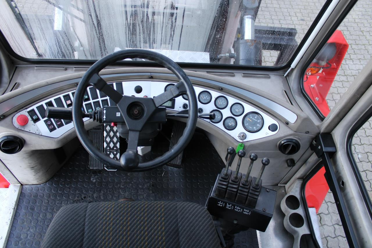 SveTruck 16120-38 - Empilhadeira a diesel: foto 4 SveTruck 16120-38 - Empilhadeira a diesel: foto 4