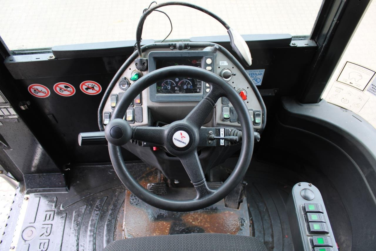 Terberg TT223 - Tractor de terminal: foto 4 Terberg TT223 - Tractor de terminal: foto 4