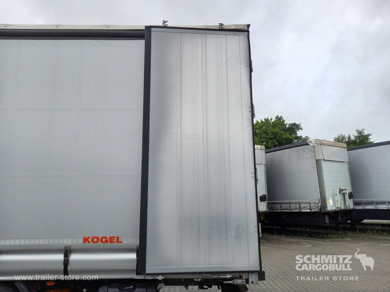 KOEGEL Auflieger Curtainsider Mega - Semi-reboque de lona: foto 2 KOEGEL Auflieger Curtainsider Mega - Semi-reboque de lona: foto 2