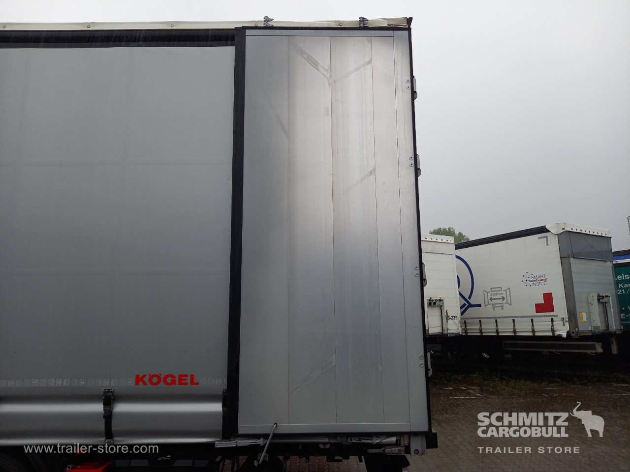 KOEGEL Auflieger Curtainsider Mega - Semi-reboque de lona: foto 3 KOEGEL Auflieger Curtainsider Mega - Semi-reboque de lona: foto 3