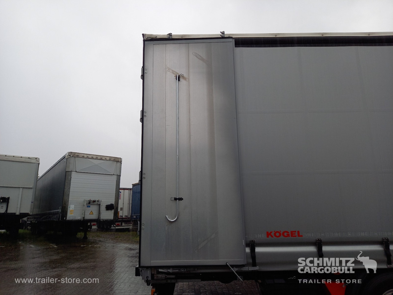 KOEGEL Auflieger Curtainsider Mega - Semi-reboque de lona: foto 4 KOEGEL Auflieger Curtainsider Mega - Semi-reboque de lona: foto 4