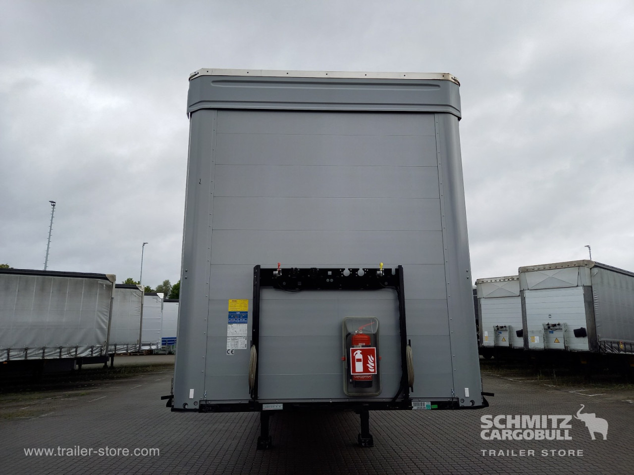 KOEGEL Auflieger Curtainsider Mega - Semi-reboque de lona: foto 4 KOEGEL Auflieger Curtainsider Mega - Semi-reboque de lona: foto 4