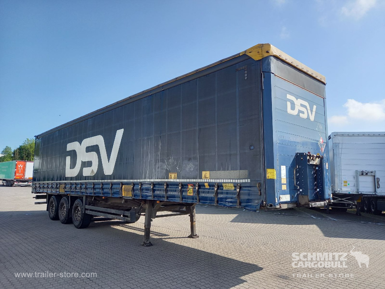 SCHMITZ Auflieger Curtainsider Standard - Semi-reboque de lona: foto 1 SCHMITZ Auflieger Curtainsider Standard - Semi-reboque de lona: foto 1