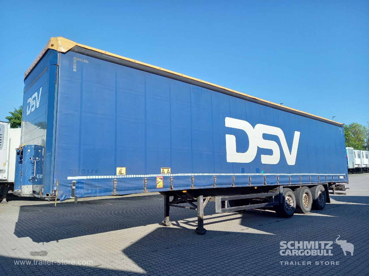 SCHMITZ Auflieger Curtainsider Standard - Semi-reboque de lona: foto 1 SCHMITZ Auflieger Curtainsider Standard - Semi-reboque de lona: foto 1
