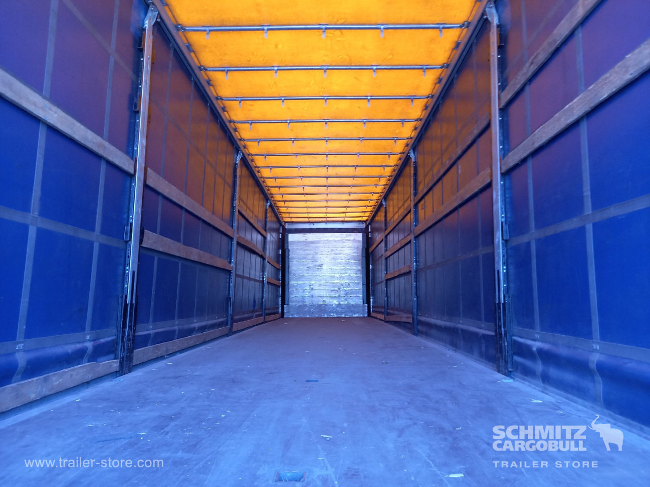 SCHMITZ Auflieger Curtainsider Standard - Semi-reboque de lona: foto 5 SCHMITZ Auflieger Curtainsider Standard - Semi-reboque de lona: foto 5