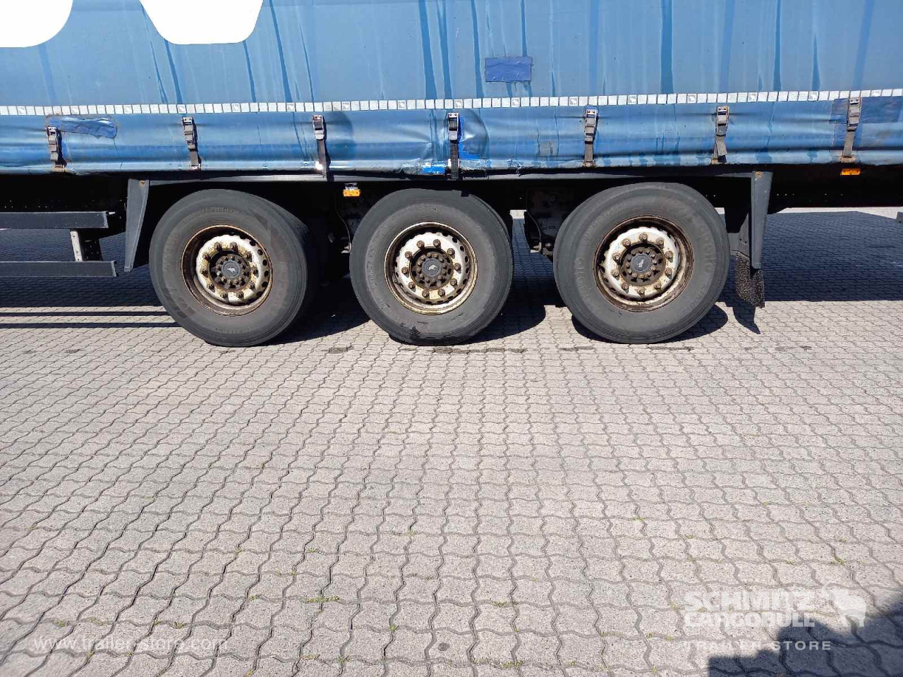 SCHMITZ Auflieger Curtainsider Standard - Semi-reboque de lona: foto 2 SCHMITZ Auflieger Curtainsider Standard - Semi-reboque de lona: foto 2