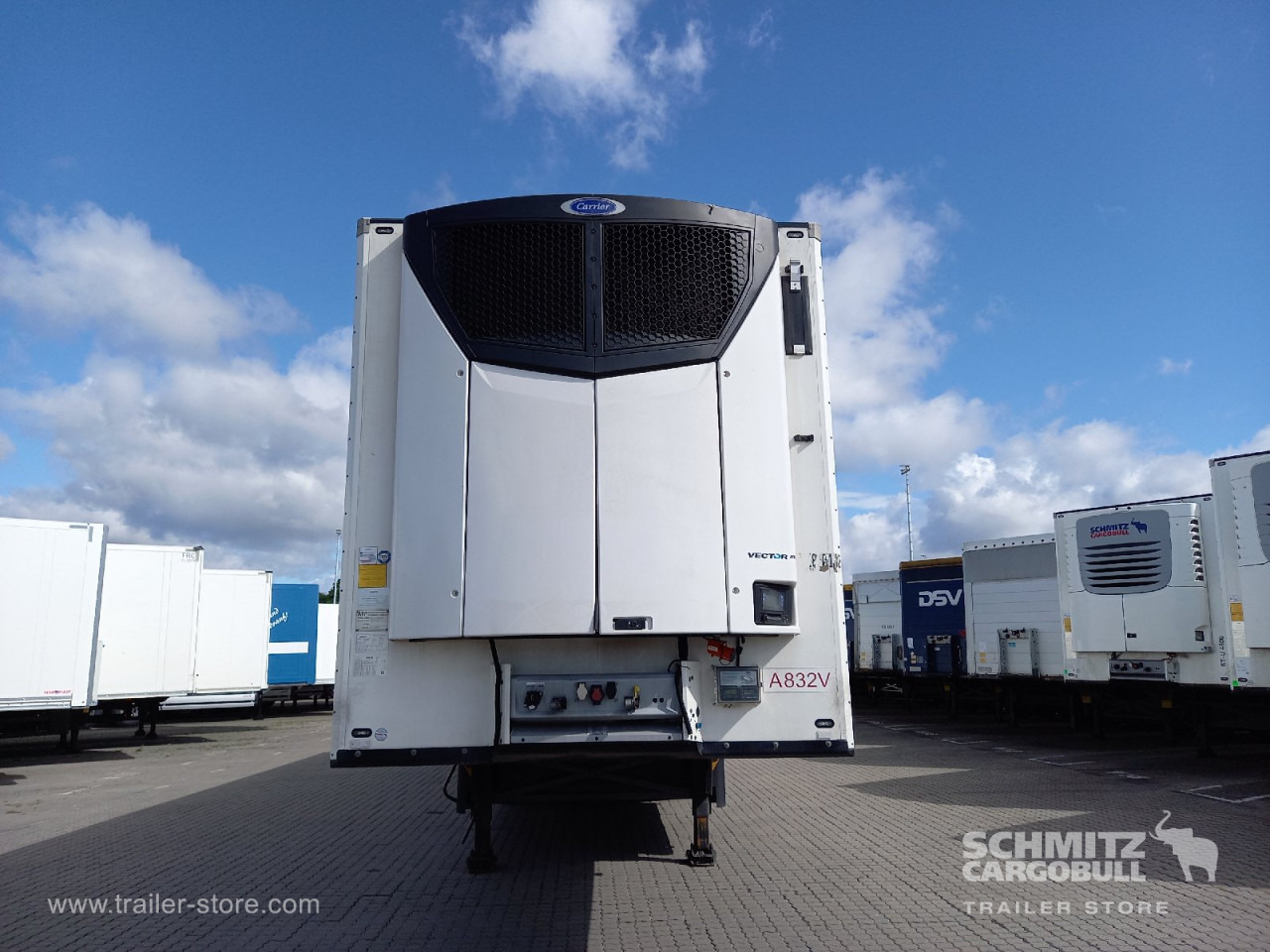 SCHMITZ Auflieger Tiefkühler Multitemp - Semireboque isotérmico: foto 2 SCHMITZ Auflieger Tiefkühler Multitemp - Semireboque isotérmico: foto 2