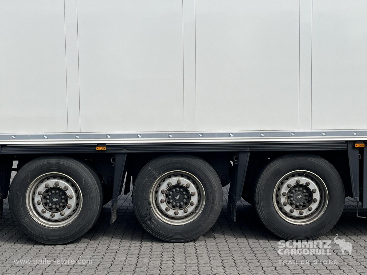 SCHMITZ Auflieger Tiefkühler Multitemp - Semireboque isotérmico: foto 3 SCHMITZ Auflieger Tiefkühler Multitemp - Semireboque isotérmico: foto 3