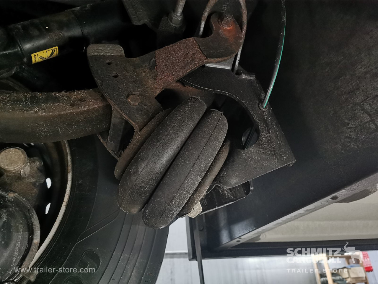 SCHMITZ Auflieger Tiefkühler Standard Double deck - Semireboque isotérmico: foto 3 SCHMITZ Auflieger Tiefkühler Standard Double deck - Semireboque isotérmico: foto 3