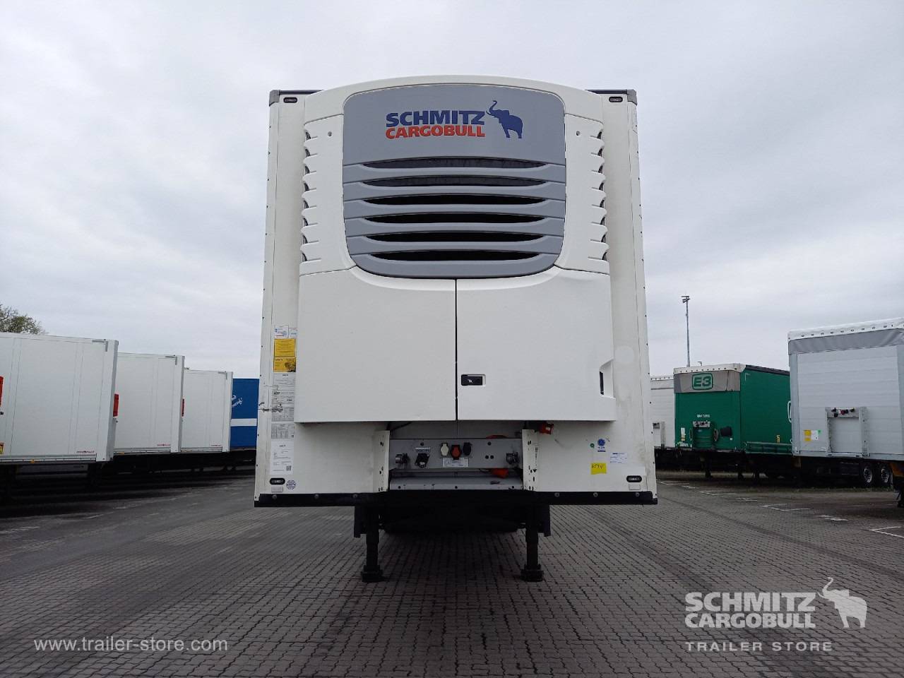 SCHMITZ Auflieger Tiefkühler Standard Double deck - Semireboque isotérmico: foto 2 SCHMITZ Auflieger Tiefkühler Standard Double deck - Semireboque isotérmico: foto 2