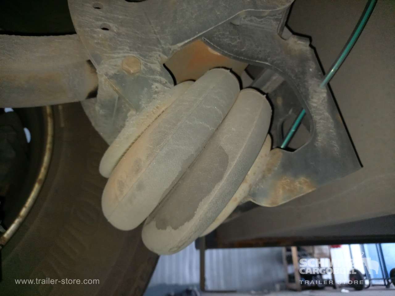 SCHMITZ Auflieger Tiefkühler Standard Double deck - Semireboque isotérmico: foto 3 SCHMITZ Auflieger Tiefkühler Standard Double deck - Semireboque isotérmico: foto 3