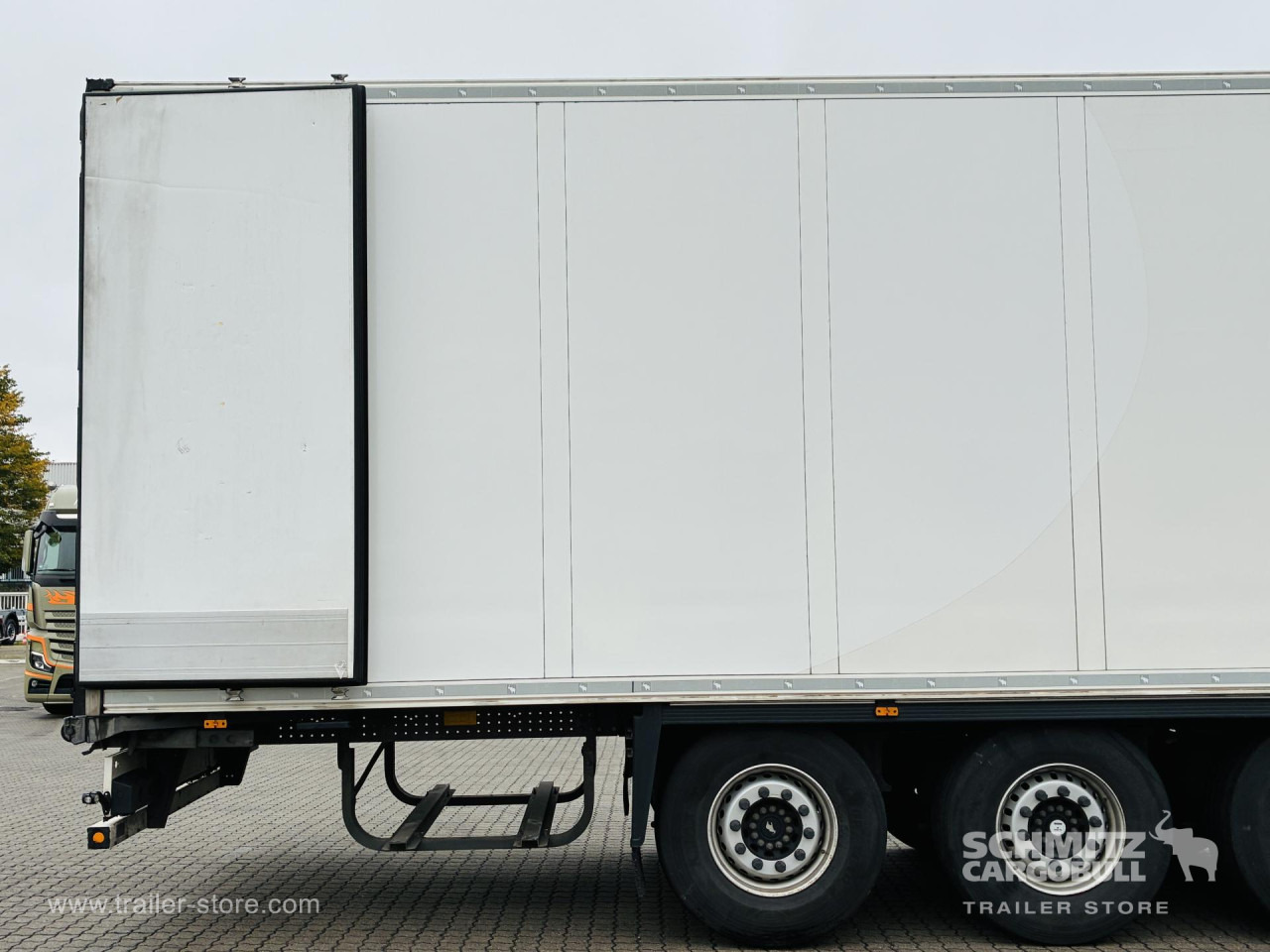 SCHMITZ Auflieger Tiefkühler Standard Double deck - Semireboque isotérmico: foto 2 SCHMITZ Auflieger Tiefkühler Standard Double deck - Semireboque isotérmico: foto 2