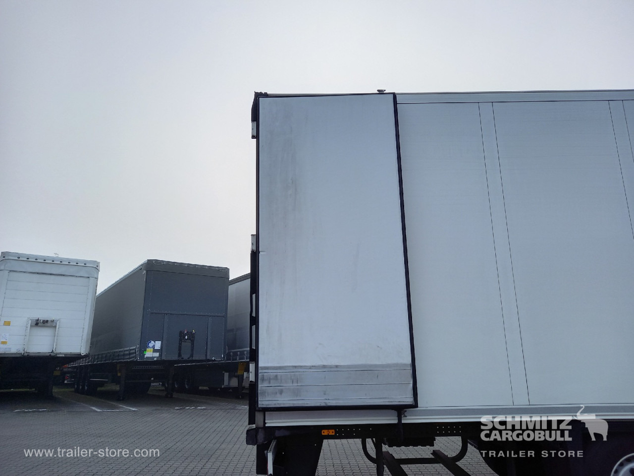 SCHMITZ Auflieger Tiefkühler Standard Double deck - Semireboque isotérmico: foto 4 SCHMITZ Auflieger Tiefkühler Standard Double deck - Semireboque isotérmico: foto 4