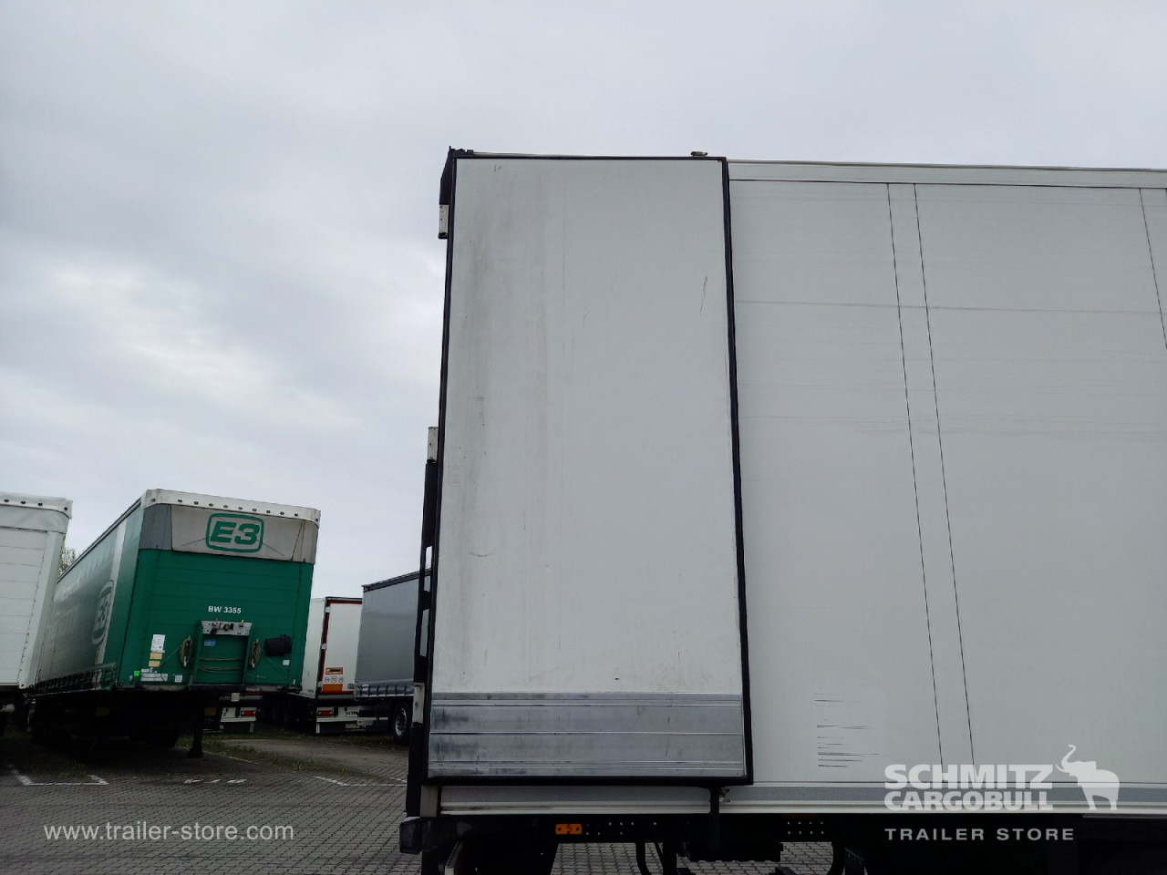 SCHMITZ Auflieger Tiefkühler Standard Double deck - Semireboque isotérmico: foto 4 SCHMITZ Auflieger Tiefkühler Standard Double deck - Semireboque isotérmico: foto 4