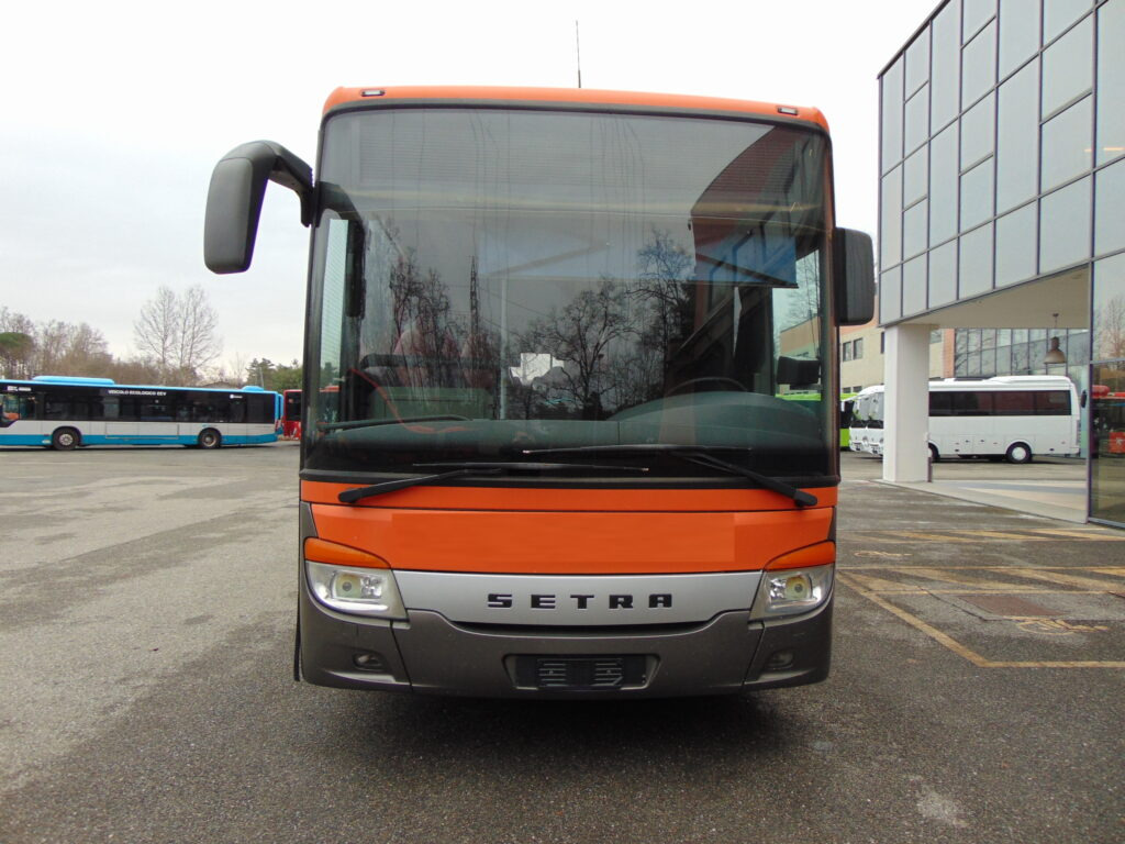 N.1 SETRA S 417 UL – Anno 2009 - Ônibus suburbano: foto 2 N.1 SETRA S 417 UL – Anno 2009 - Ônibus suburbano: foto 2