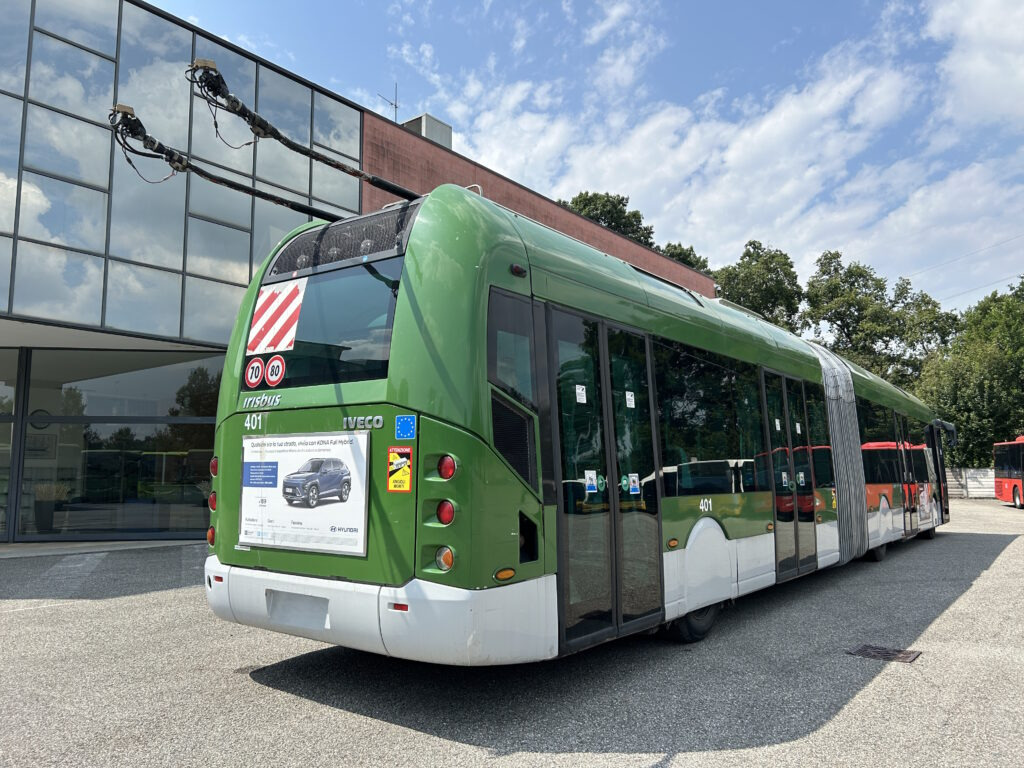 Ônibus articulado N.6 IRISBUS CRISTALIS ETB18 – Anno 2005: foto 6 Ônibus articulado N.6 IRISBUS CRISTALIS ETB18 – Anno 2005: foto 6