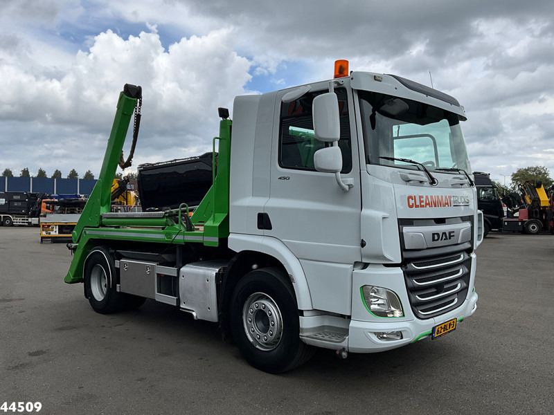 DAF FA CF 450 VDL 14 Ton portaalarmsysteem - Caminhão multibenne: foto 2 DAF FA CF 450 VDL 14 Ton portaalarmsysteem - Caminhão multibenne: foto 2