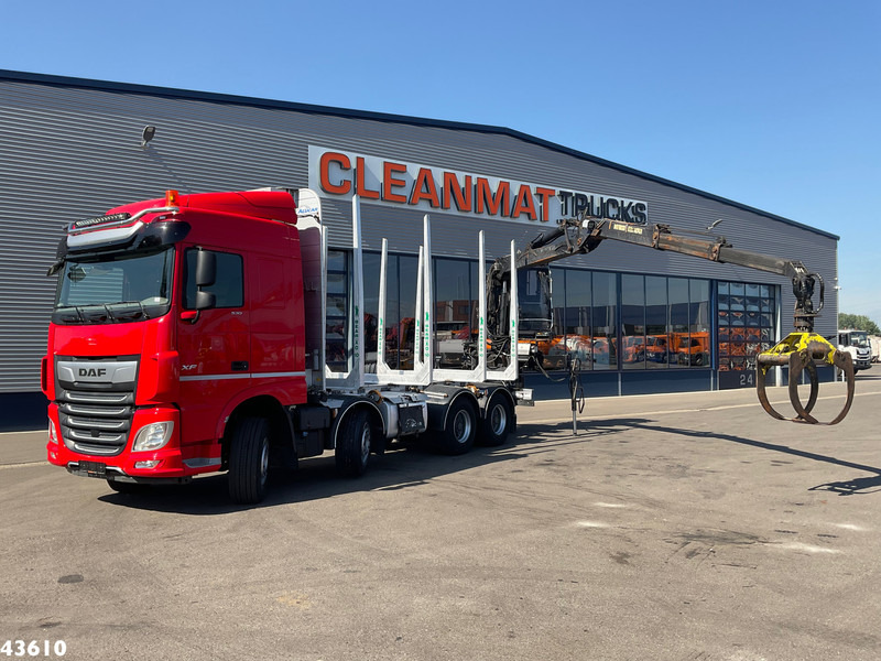 DAF FAD XF 530 8x4 Holzkran - Caminhão grua: foto 1 DAF FAD XF 530 8x4 Holzkran - Caminhão grua: foto 1