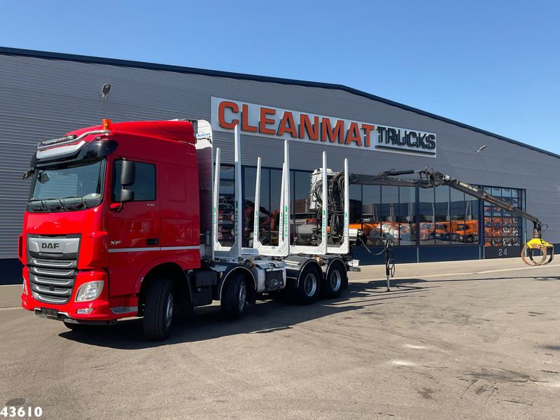 DAF FAD XF 530 8x4 Holzkran - Caminhão grua: foto 2 DAF FAD XF 530 8x4 Holzkran - Caminhão grua: foto 2
