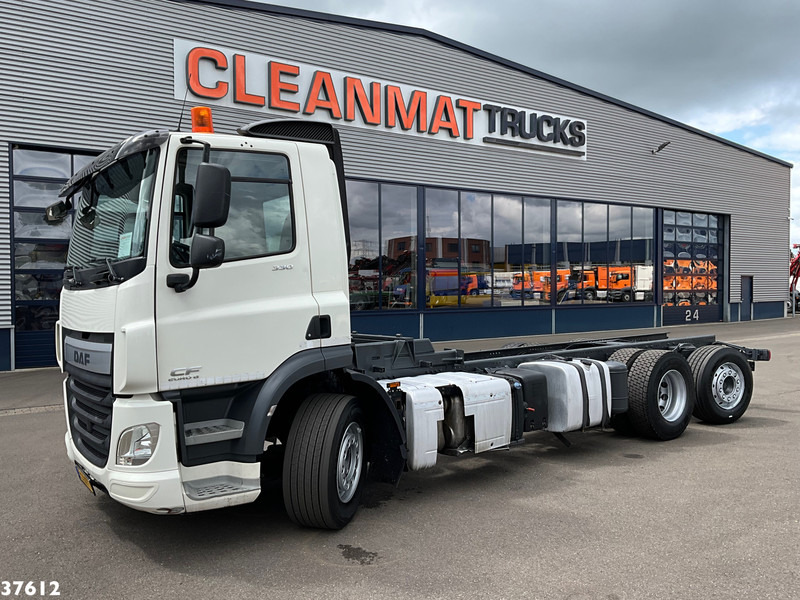 DAF FAN CF 330 Euro 6 Chassis cabine met kraanponton! Just 102.023 km! - Caminhão chassi: foto 1 DAF FAN CF 330 Euro 6 Chassis cabine met kraanponton! Just 102.023 km! - Caminhão chassi: foto 1