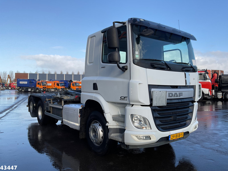 DAF FAN CF 440 Euro 6 20 Ton haakarmsysteem - Caminhão polibenne: foto 4 DAF FAN CF 440 Euro 6 20 Ton haakarmsysteem - Caminhão polibenne: foto 4