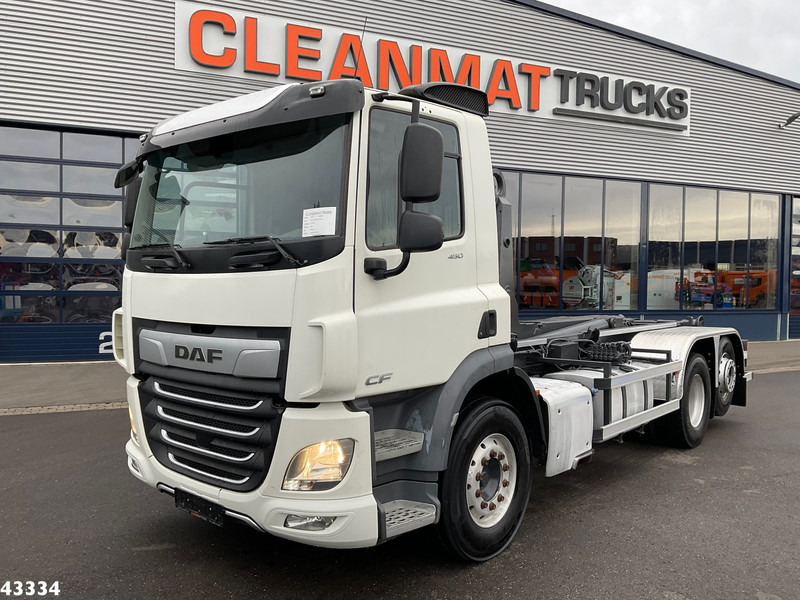 DAF FAN CF 450 Euro 6 ZF Intarder VDL 21 Ton haakarmsysteem - Caminhão polibenne: foto 2 DAF FAN CF 450 Euro 6 ZF Intarder VDL 21 Ton haakarmsysteem - Caminhão polibenne: foto 2