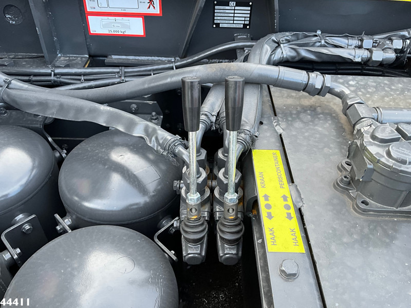 Locação de DAF FAQ XD 450 8x2 Euro 6 HMF 28 Tonmeter laadkraan DAF FAQ XD 450 8x2 Euro 6 HMF 28 Tonmeter laadkraan: foto 12 Locação de DAF FAQ XD 450 8x2 Euro 6 HMF 28 Tonmeter laadkraan DAF FAQ XD 450 8x2 Euro 6 HMF 28 Tonmeter laadkraan: foto 12