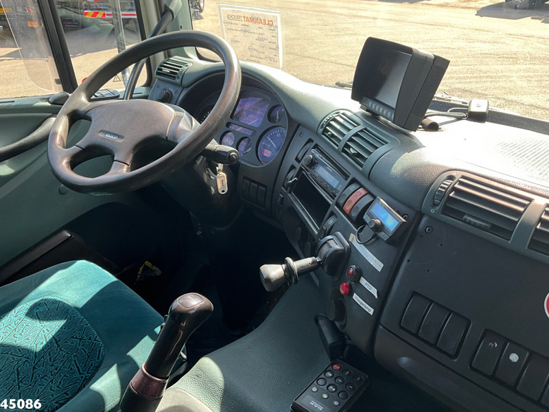 Fotografia de interior 1: Caminhão polibenne, Caminhão grua DAF FAS 85 CF 340 Manual Hiab 12 Tonmeter laadkraan