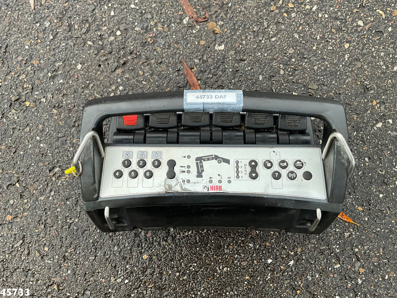 Caminhão grua DAF FAT 105 XF 460 6x4 Manual Full Steel Hiab 16 Tonmeter laadkraan: foto 15