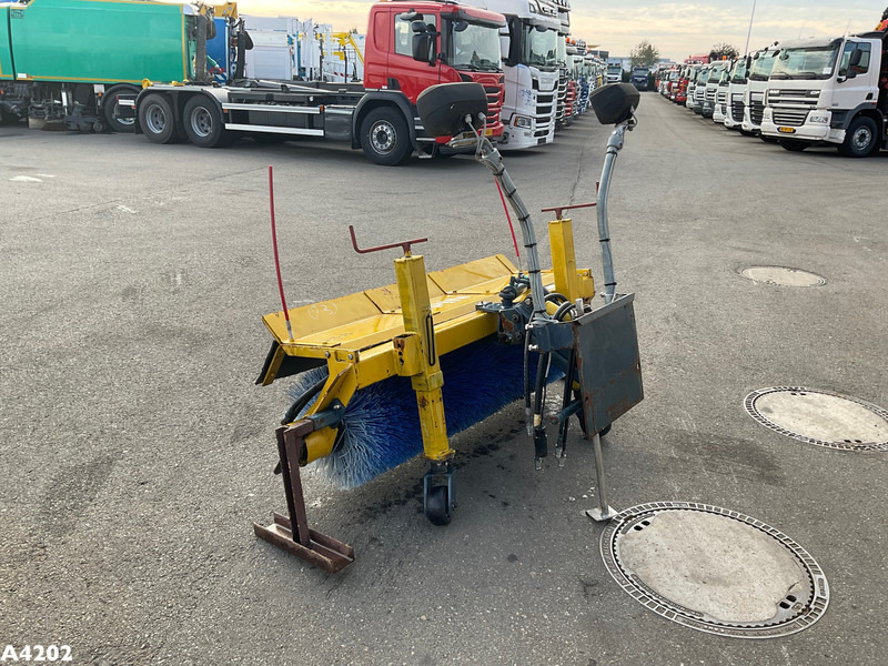 NIDO H15-150 - Equipamento: foto 3 NIDO H15-150 - Equipamento: foto 3