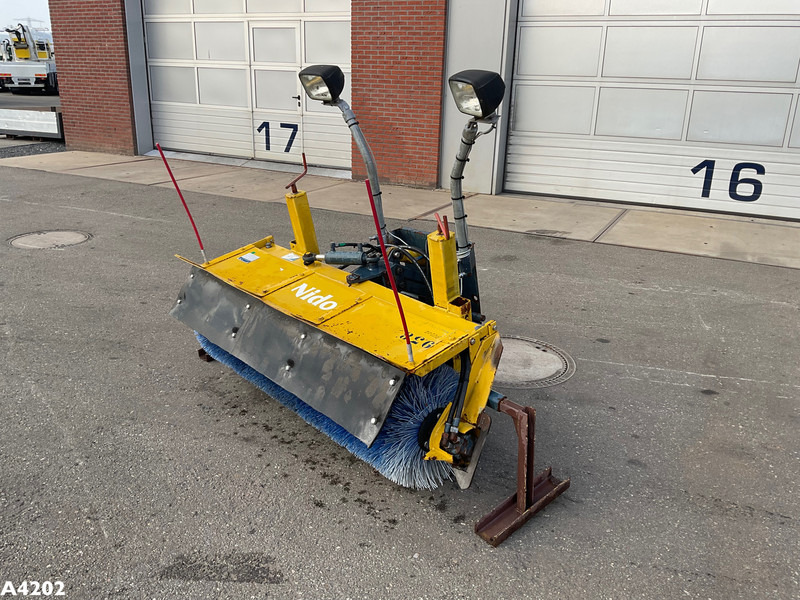 NIDO H15-150 - Equipamento: foto 2 NIDO H15-150 - Equipamento: foto 2