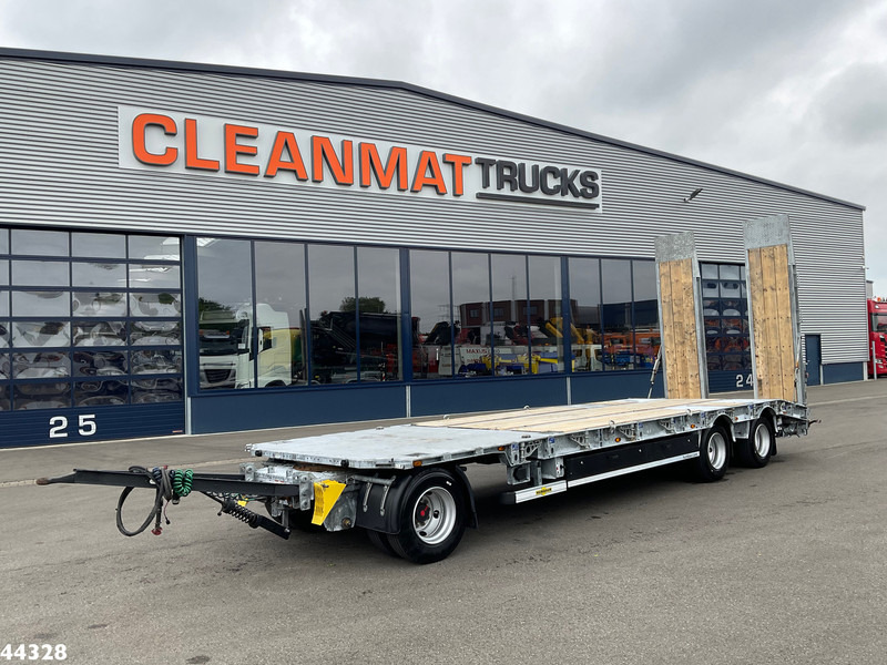 Humbaur 3-assige aanhangwagen met oprijrampen - Reboque transporte de veículos: foto 1 Humbaur 3-assige aanhangwagen met oprijrampen - Reboque transporte de veículos: foto 1