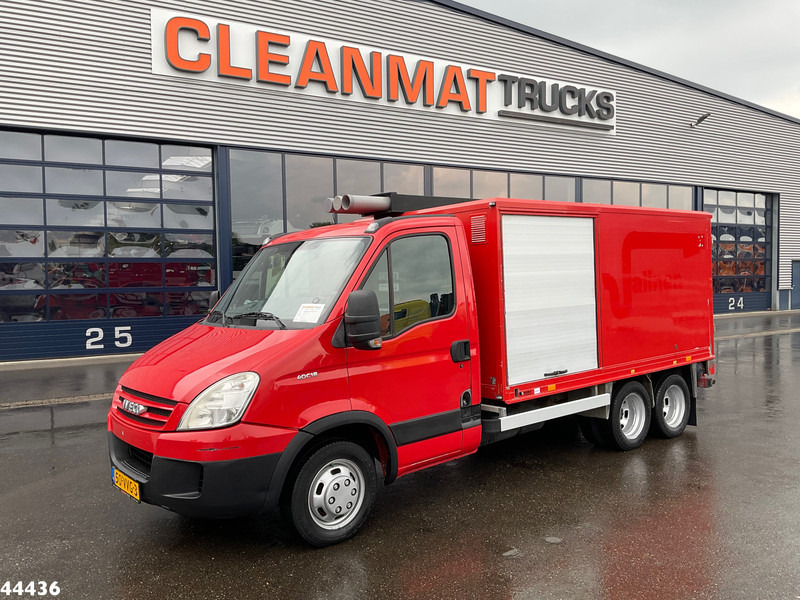 Iveco Daily 40C18 + Veldhuizen oplegger ROM Hogedrukinstallatie - Caminhão limpa fossa: foto 2 Iveco Daily 40C18 + Veldhuizen oplegger ROM Hogedrukinstallatie - Caminhão limpa fossa: foto 2