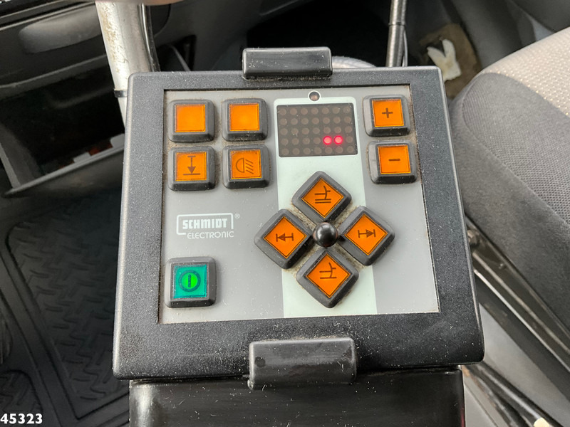 Veículo limpa-neves Iveco Daily 70C17 Nido zoutstrooier: foto 11 Veículo limpa-neves Iveco Daily 70C17 Nido zoutstrooier: foto 11