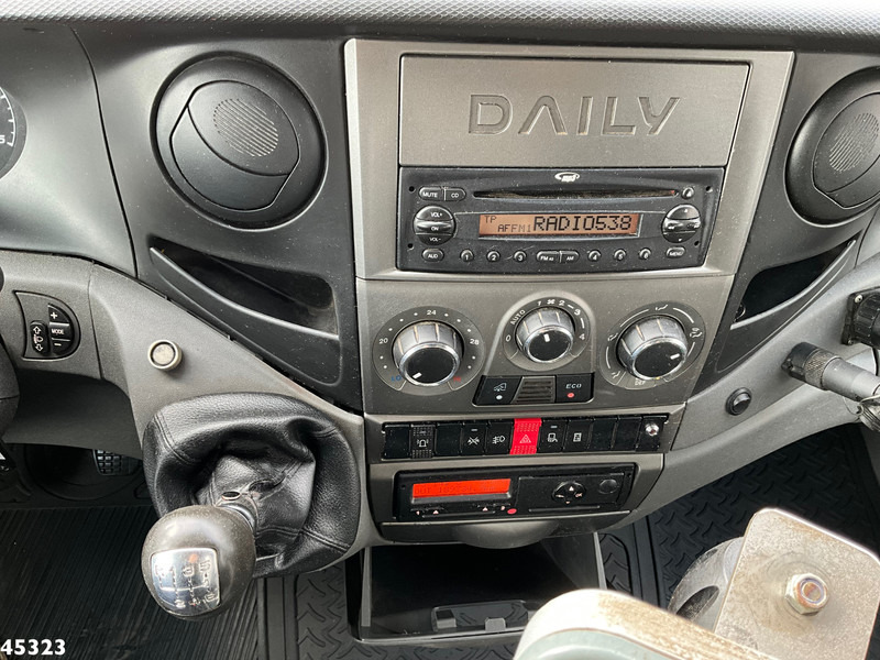 Veículo limpa-neves Iveco Daily 70C17 Nido zoutstrooier: foto 17 Veículo limpa-neves Iveco Daily 70C17 Nido zoutstrooier: foto 17