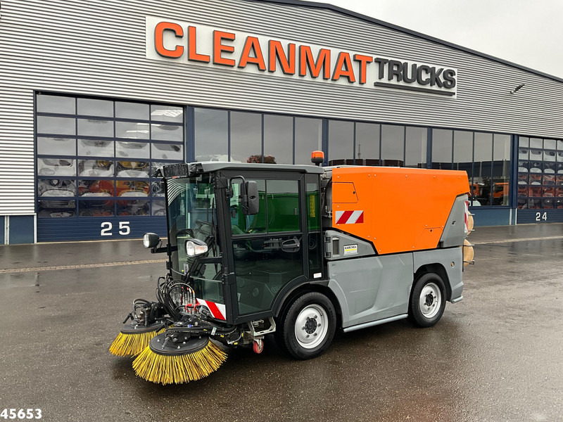 Kärcher MC 250 Just 16.579 km! - Varredora urbana: foto 2 Kärcher MC 250 Just 16.579 km! - Varredora urbana: foto 2