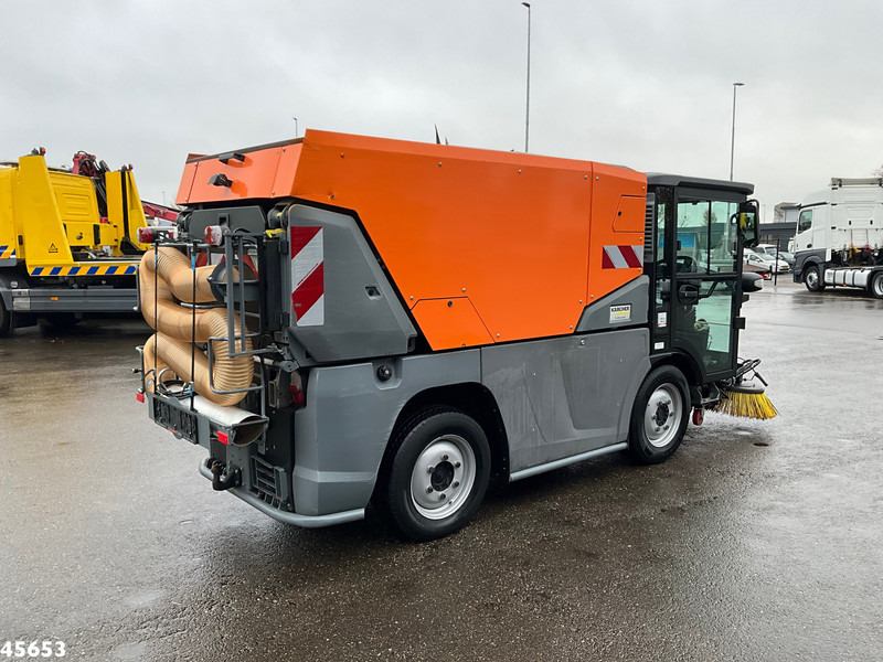 Kärcher MC 250 Just 16.579 km! - Varredora urbana: foto 4 Kärcher MC 250 Just 16.579 km! - Varredora urbana: foto 4