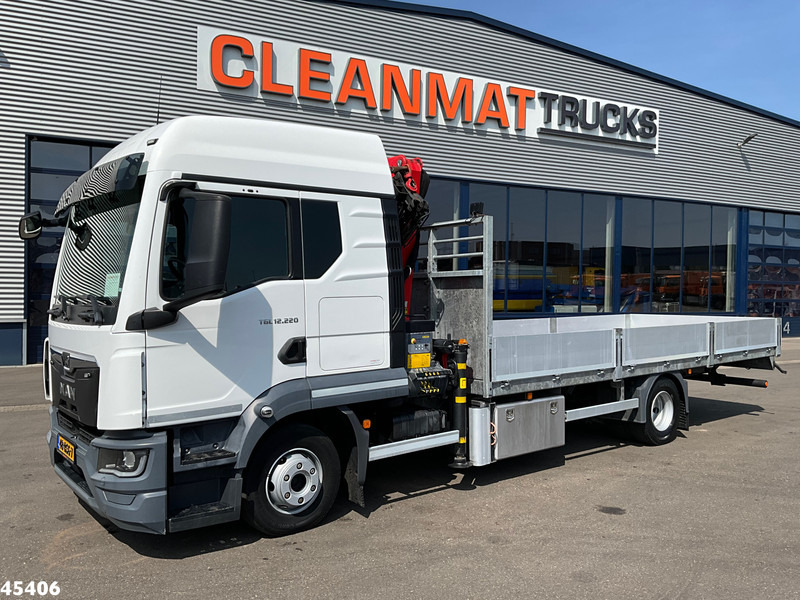 MAN TGL 12.220 Euro 6 Palfinger 11 Tonmeter laadkraan Just 54.870 km! - Caminhão grua: foto 2 MAN TGL 12.220 Euro 6 Palfinger 11 Tonmeter laadkraan Just 54.870 km! - Caminhão grua: foto 2