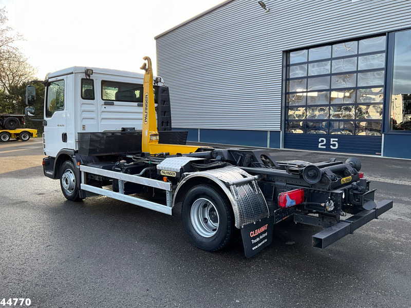 MAN TGL 12.250 Palfinger haakarmsysteem - Caminhão polibenne: foto 4 MAN TGL 12.250 Palfinger haakarmsysteem - Caminhão polibenne: foto 4