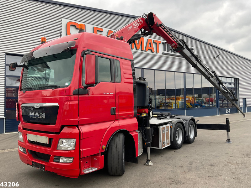 MAN TGX 28.440 Fassi 29 Tonmeter laadkraan - Caminhão grua: foto 1 MAN TGX 28.440 Fassi 29 Tonmeter laadkraan - Caminhão grua: foto 1