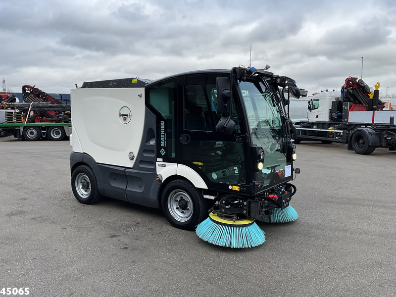 Mathieu MC 210 Azura Flex Euro 6 Just 8.800 km! - Varredora urbana: foto 5 Mathieu MC 210 Azura Flex Euro 6 Just 8.800 km! - Varredora urbana: foto 5