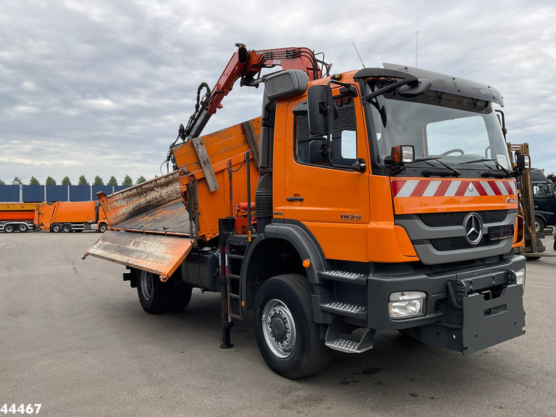 Mercedes-Benz 1829 AK 4x4 Atlas 8,5 Tonmeter laadkraan Manual Full steel - Caminhão basculante, Caminhão grua: foto 5 Mercedes-Benz 1829 AK 4x4 Atlas 8,5 Tonmeter laadkraan Manual Full steel - Caminhão basculante, Caminhão grua: foto 5