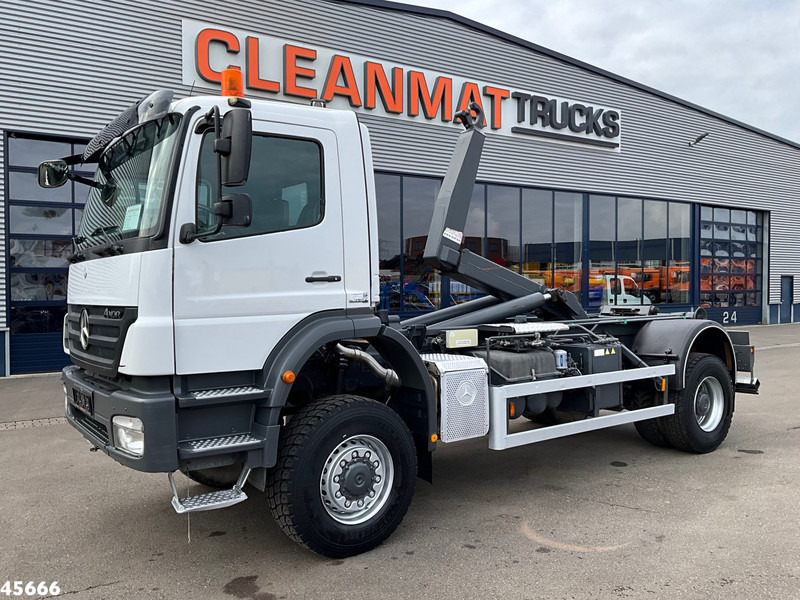 Mercedes-Benz AXOR 1929 4x4 VDL 14 Ton haakarmsysteem Just 208.008 km! - Caminhão polibenne: foto 1 Mercedes-Benz AXOR 1929 4x4 VDL 14 Ton haakarmsysteem Just 208.008 km! - Caminhão polibenne: foto 1