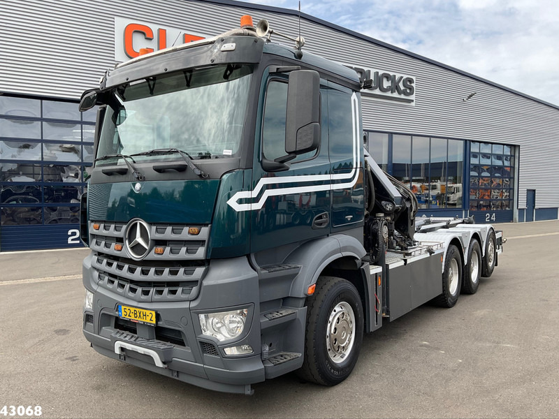 Mercedes-Benz Arocs 3251 8x4 Euro 6 Hiab 28 Tonmeter laadkraan - Caminhão polibenne, Caminhão grua: foto 2 Mercedes-Benz Arocs 3251 8x4 Euro 6 Hiab 28 Tonmeter laadkraan - Caminhão polibenne, Caminhão grua: foto 2