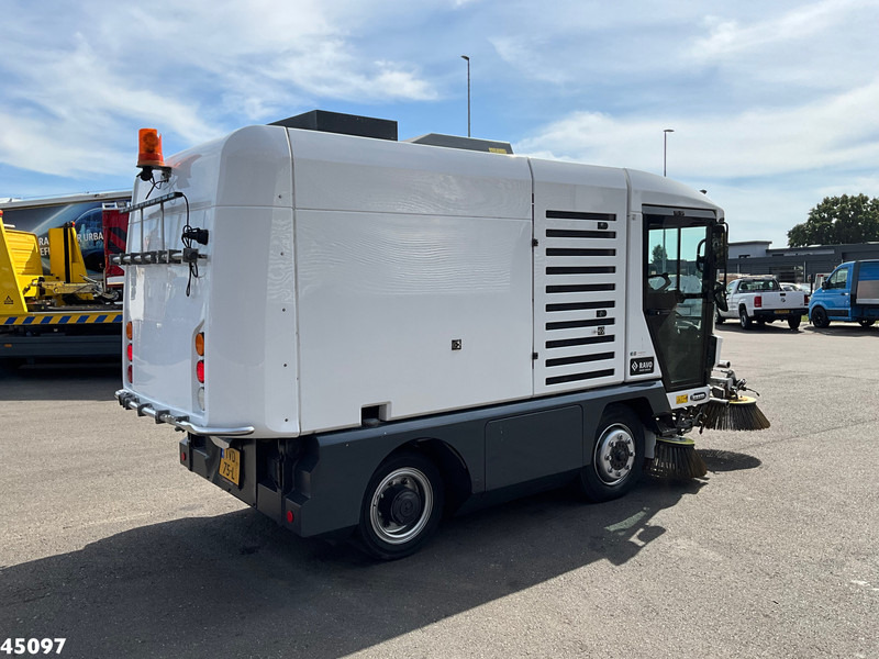 Ravo 540 Euro 6 with 3-rd brush - Varredora urbana: foto 5 Ravo 540 Euro 6 with 3-rd brush - Varredora urbana: foto 5