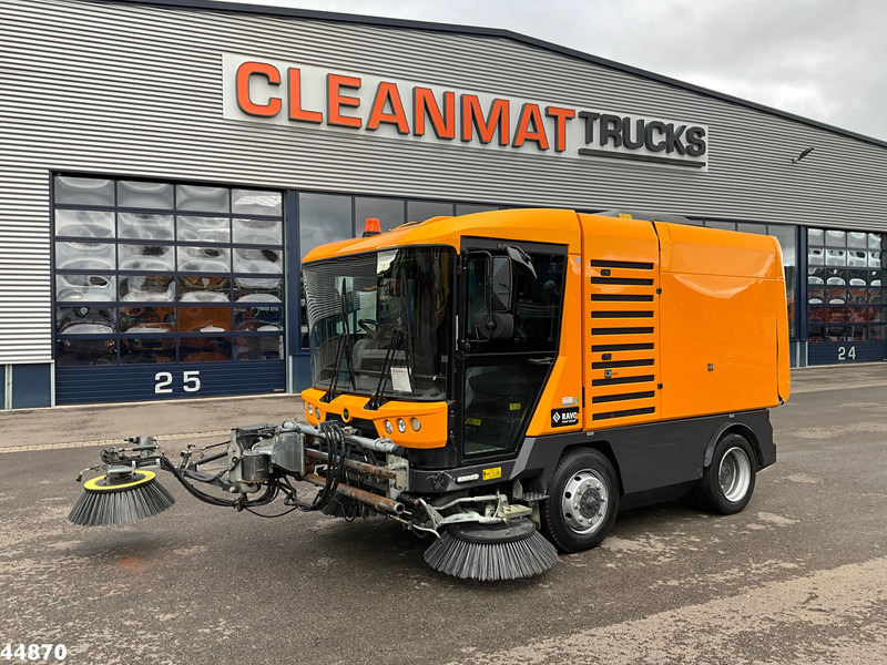 Ravo 540 with 3-rd brush - Varredora urbana: foto 1 Ravo 540 with 3-rd brush - Varredora urbana: foto 1