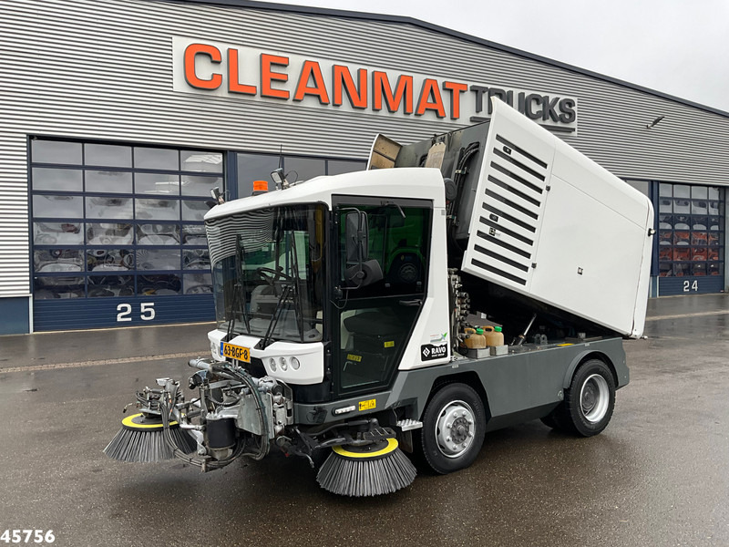 Ravo 580 with 3-rd brush - Varredora urbana: foto 1 Ravo 580 with 3-rd brush - Varredora urbana: foto 1