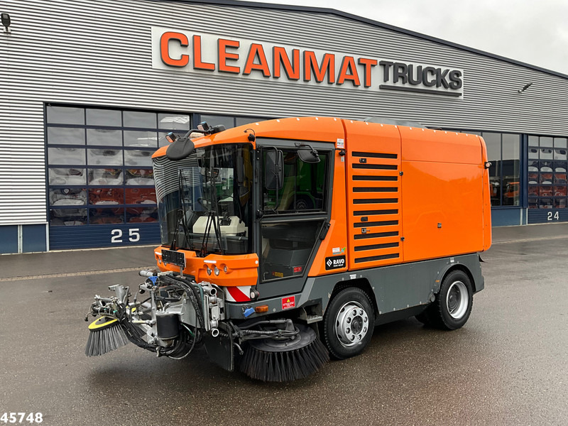 Ravo 580 with 3-rd brush - Varredora urbana: foto 3 Ravo 580 with 3-rd brush - Varredora urbana: foto 3