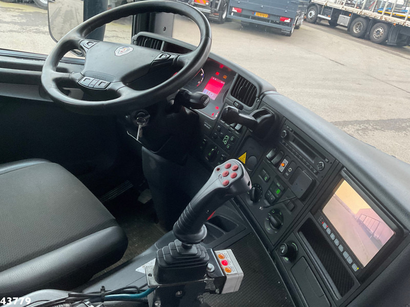 Scania P 360 8x2 Hiab 21 Tonmeter laadkraan - Caminhão polibenne, Caminhão grua: foto 4 Scania P 360 8x2 Hiab 21 Tonmeter laadkraan - Caminhão polibenne, Caminhão grua: foto 4